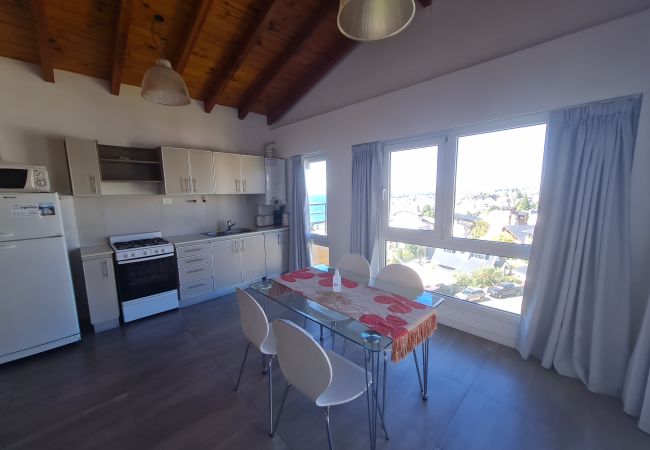 Apartamento en San Carlos de Bariloche - Gaia, con vista al lago y estacionamiento Apartamento en San Carlos de Bariloche - Gaia, con vista al lago y estacionamiento