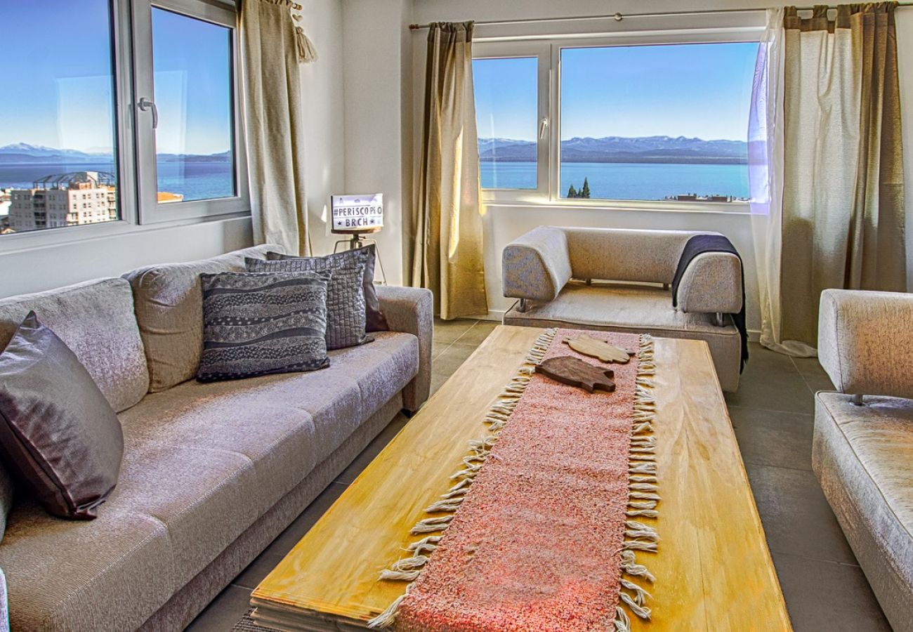 Apartamento en San Carlos de Bariloche - Periscopio con una imponente vista al lago