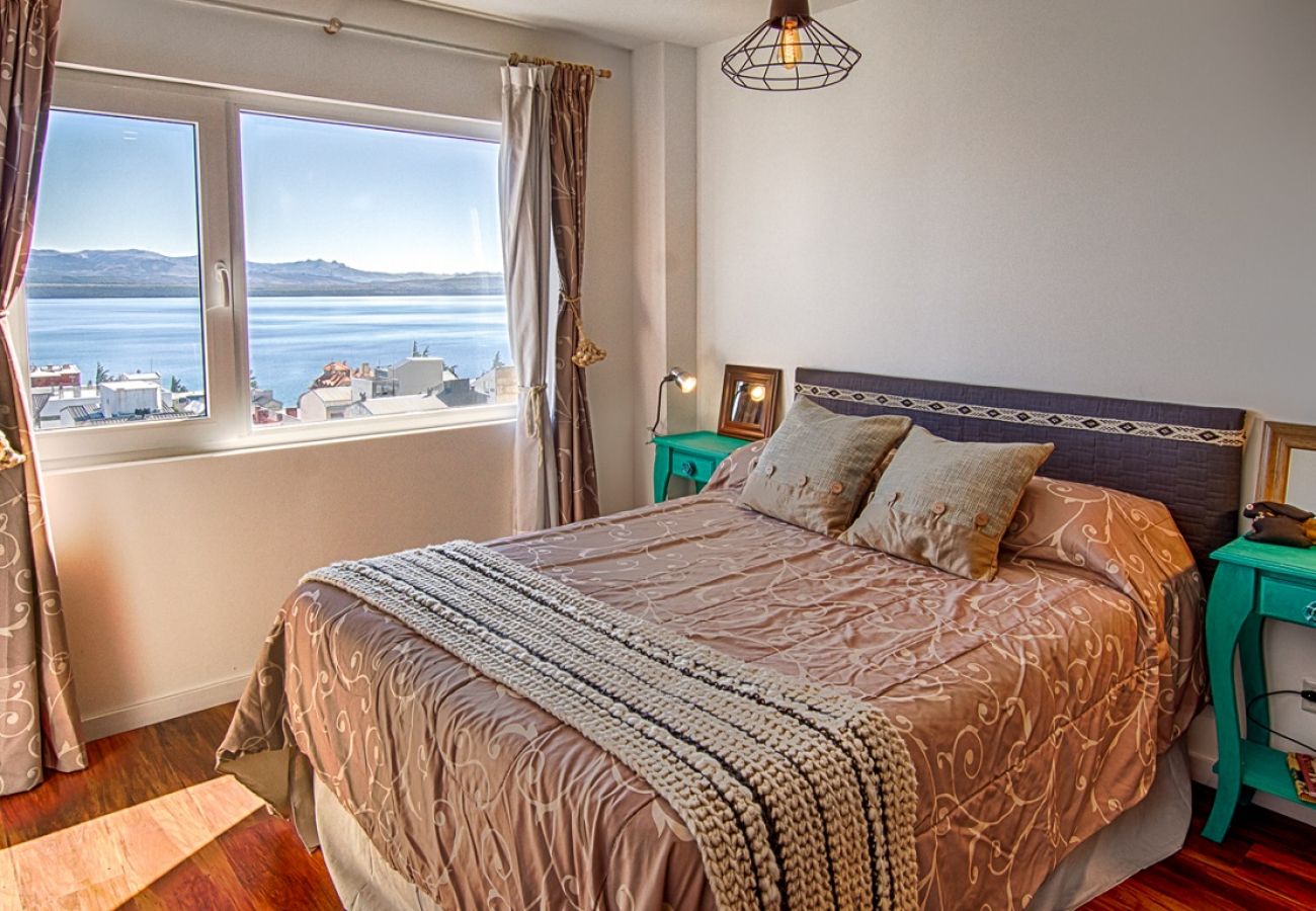 Apartamento en San Carlos de Bariloche - Periscopio con una imponente vista al lago