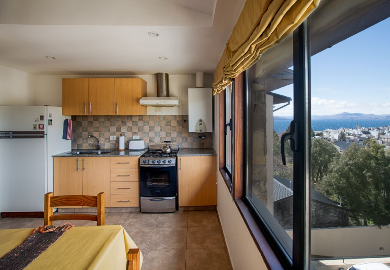 Apartamento en San Carlos de Bariloche - El Coral departamento con estacionamiento