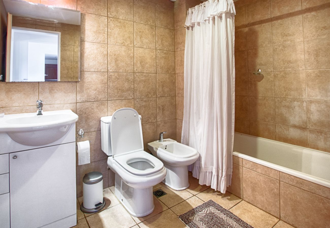 Apartamento en San Carlos de Bariloche - El Coral departamento con estacionamiento