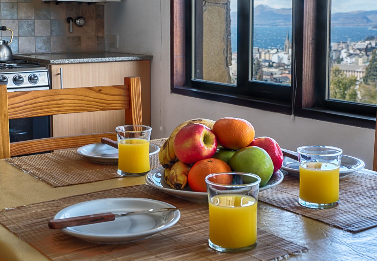 Apartamento en San Carlos de Bariloche - El Coral departamento con estacionamiento