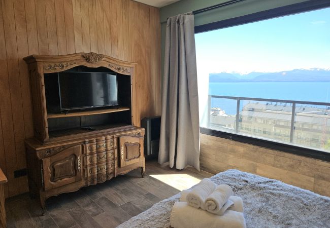 Estudio en San Carlos de Bariloche - El Suizo II departamento con vista al lago y Terra Estudio en San Carlos de Bariloche - El Suizo II departamento con vista al lago y Terra