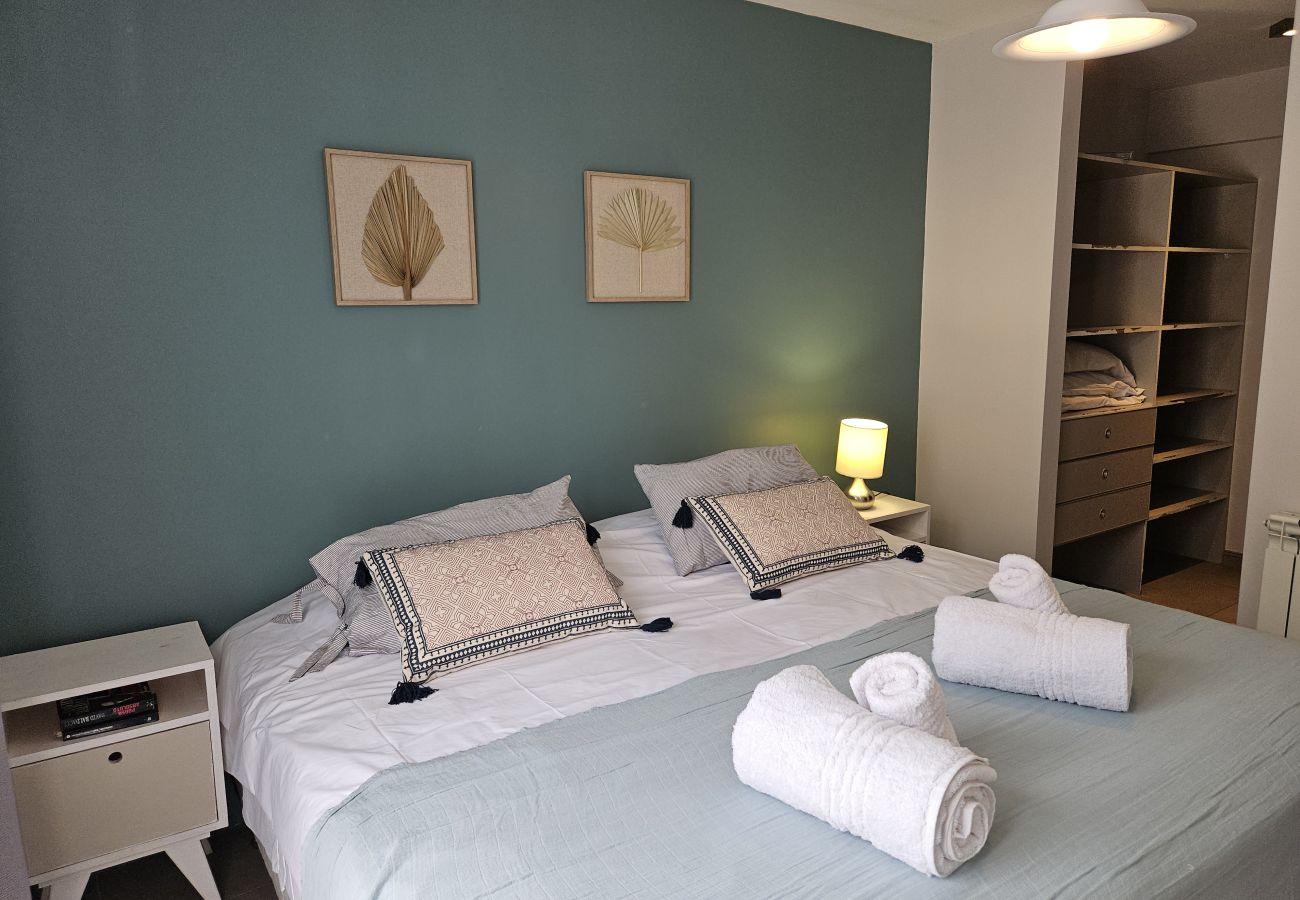 Apartamento en San Carlos de Bariloche - Perfecto para 5, Centrico y con estacionamiento