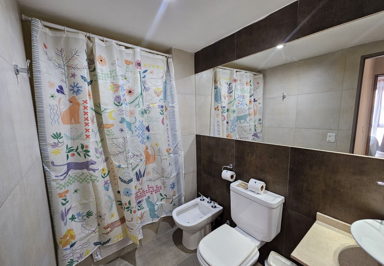 Apartamento en San Carlos de Bariloche - Perfecto para 5, Centrico y con estacionamiento