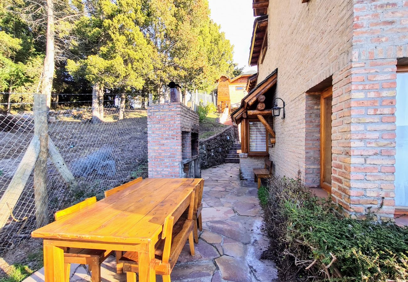 Casa en San Carlos de Bariloche - Casa con costa de lago y Piscina