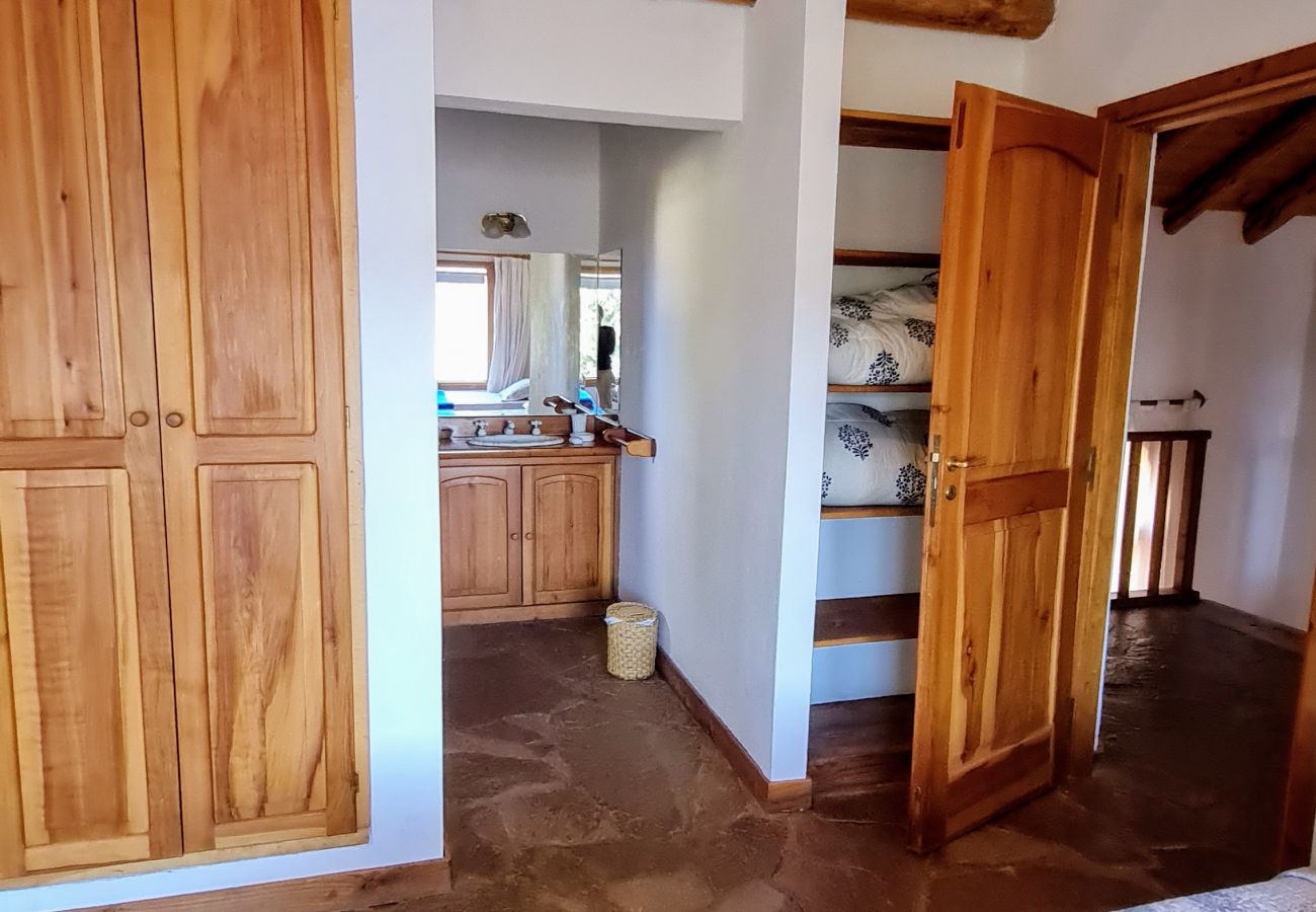 Casa en San Carlos de Bariloche - Casa con costa de lago y Piscina
