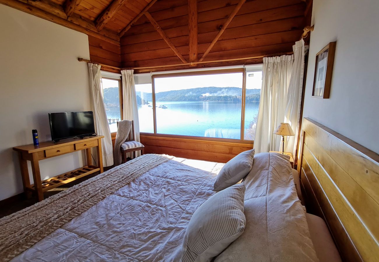 Casa en San Carlos de Bariloche - Casa con costa de lago y Piscina