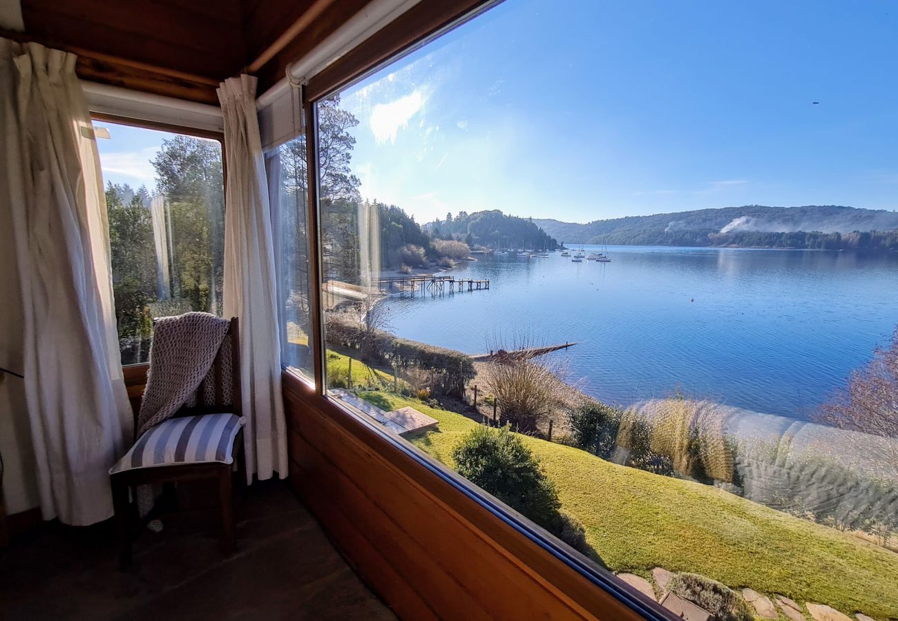 Casa en San Carlos de Bariloche - Casa con costa de lago y Piscina