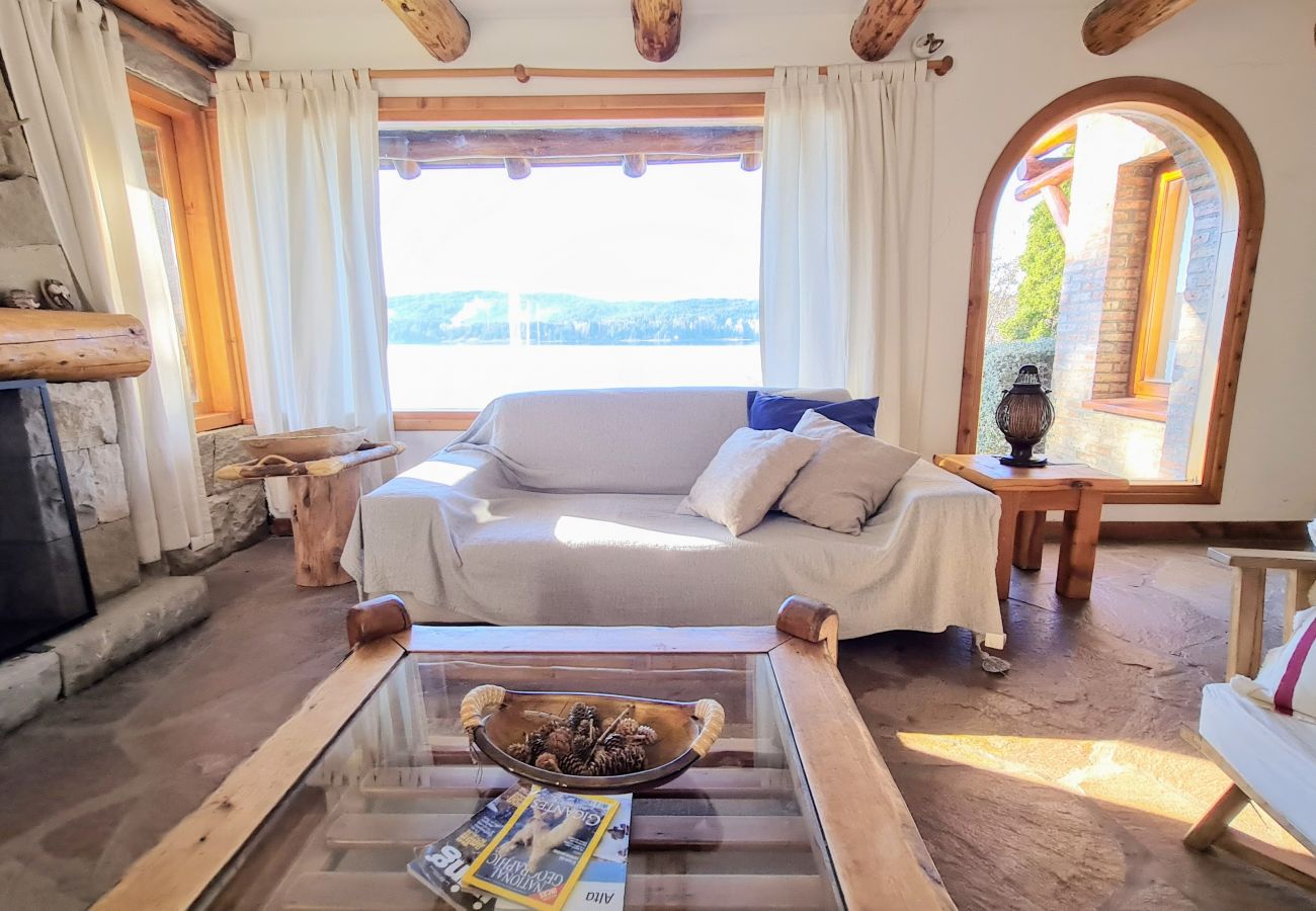 Casa en San Carlos de Bariloche - Casa con costa de lago y Piscina