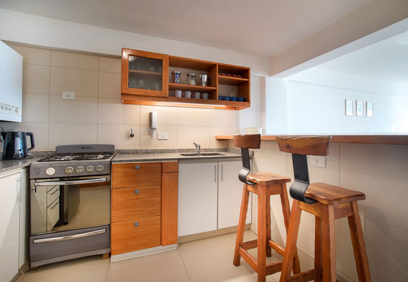Apartamento en San Carlos de Bariloche - Apart Nahuel Huapi con vista al lago y estac.