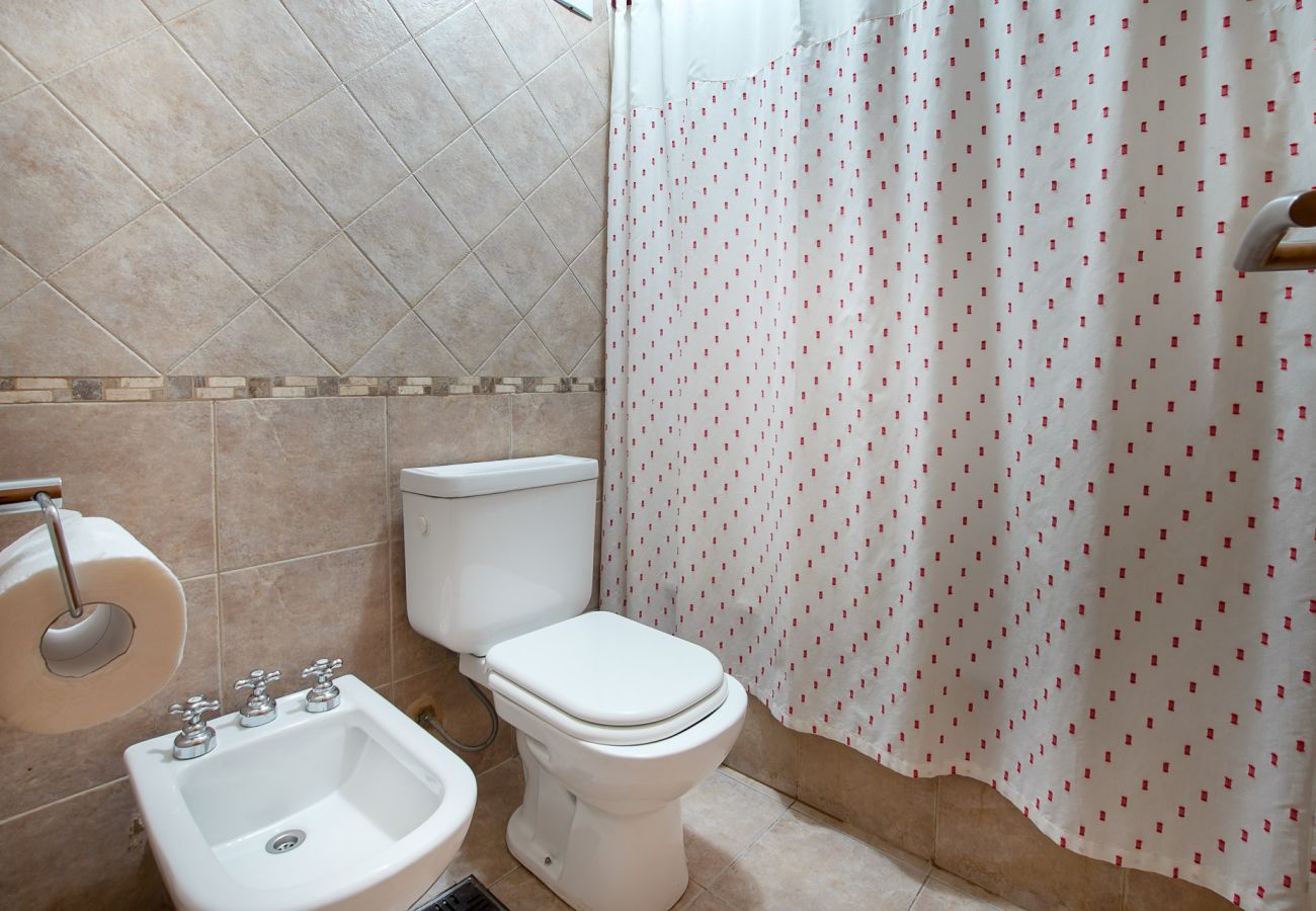 Apartamento en San Carlos de Bariloche - Apart Nahuel Huapi con vista al lago y estac.