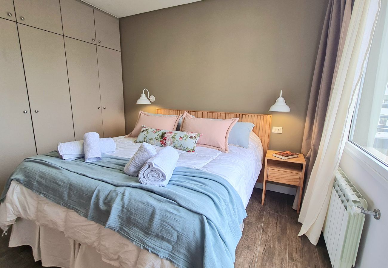 Apartamento en San Carlos de Bariloche - MUTISIA, departamento con terraza y vista al lago