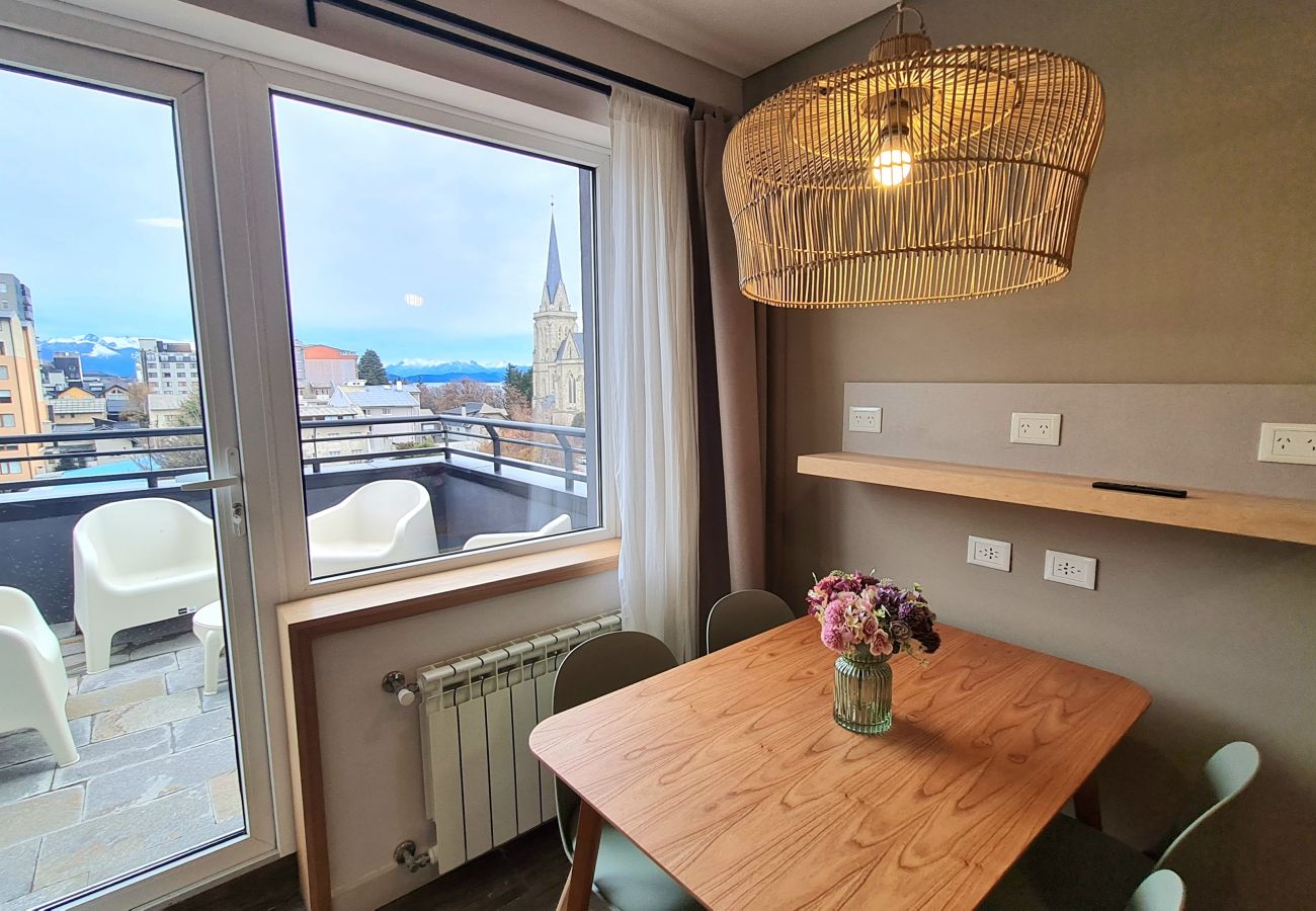 Apartamento en San Carlos de Bariloche - MUTISIA, departamento con terraza y vista al lago