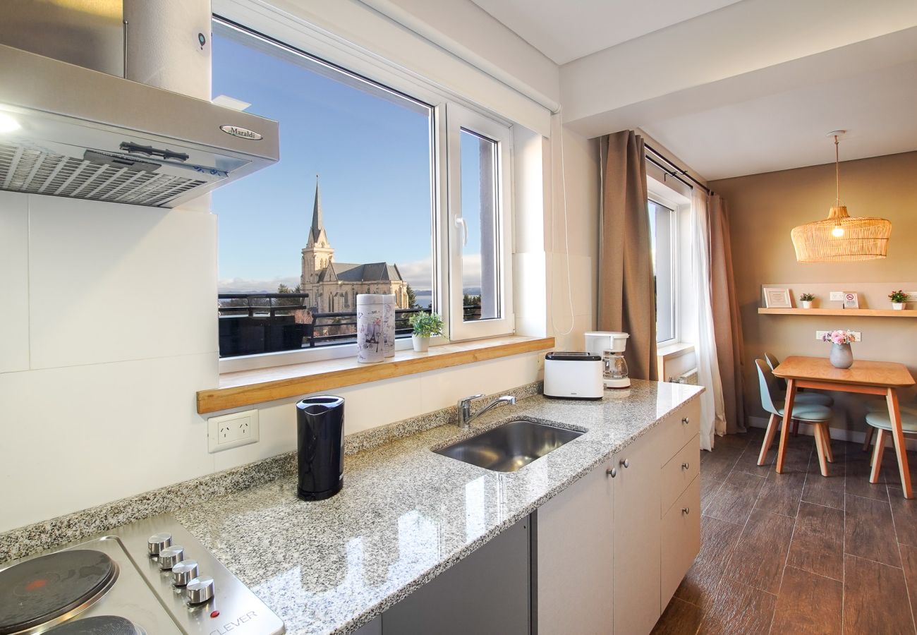 Apartamento en San Carlos de Bariloche - MUTISIA, departamento con terraza y vista al lago