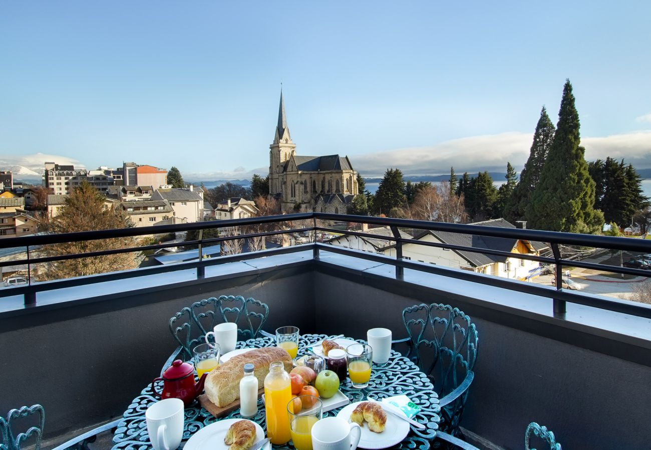 Apartamento en San Carlos de Bariloche - MUTISIA, departamento con terraza y vista al lago