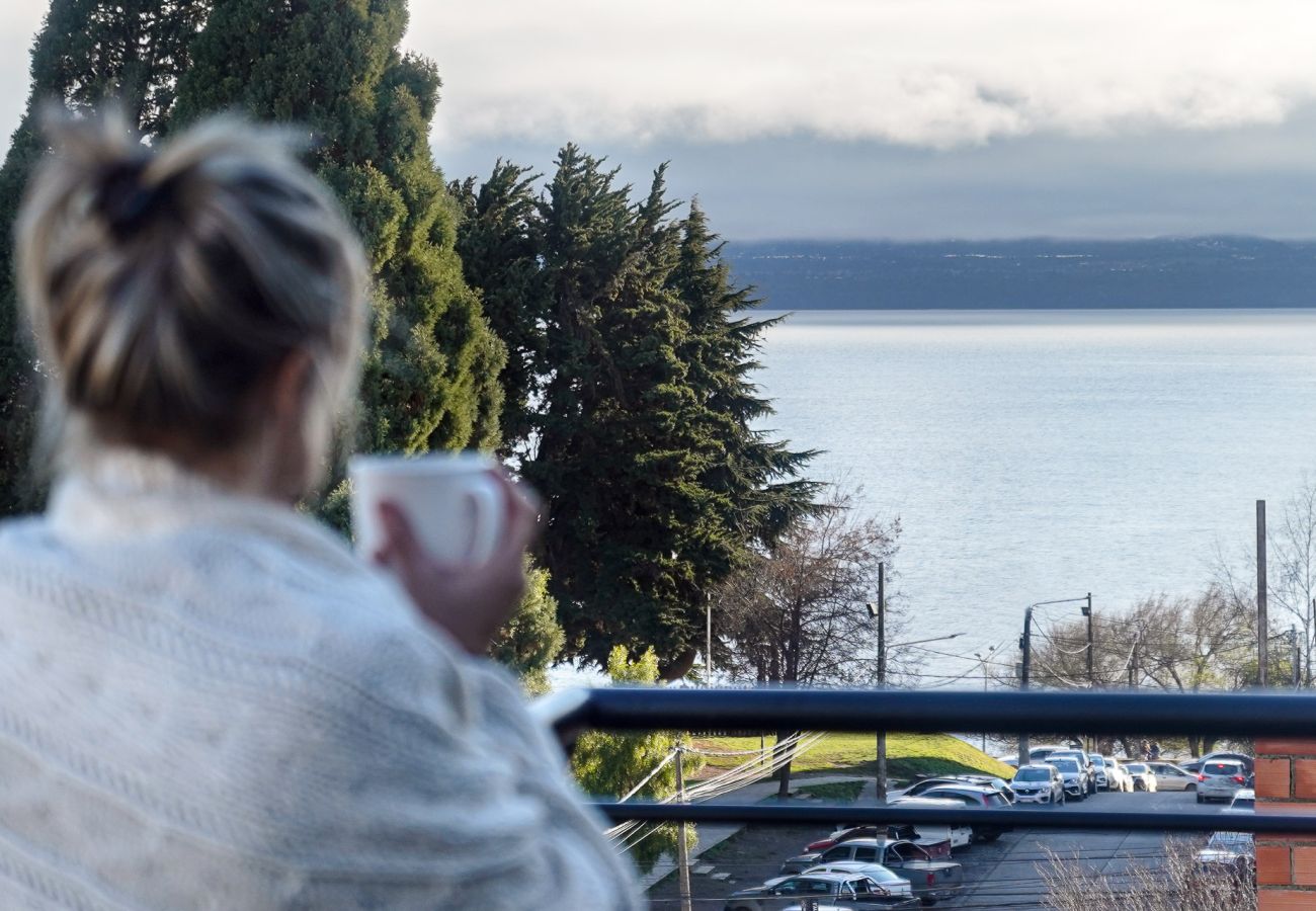 Apartamento en San Carlos de Bariloche - MUTISIA, departamento con terraza y vista al lago