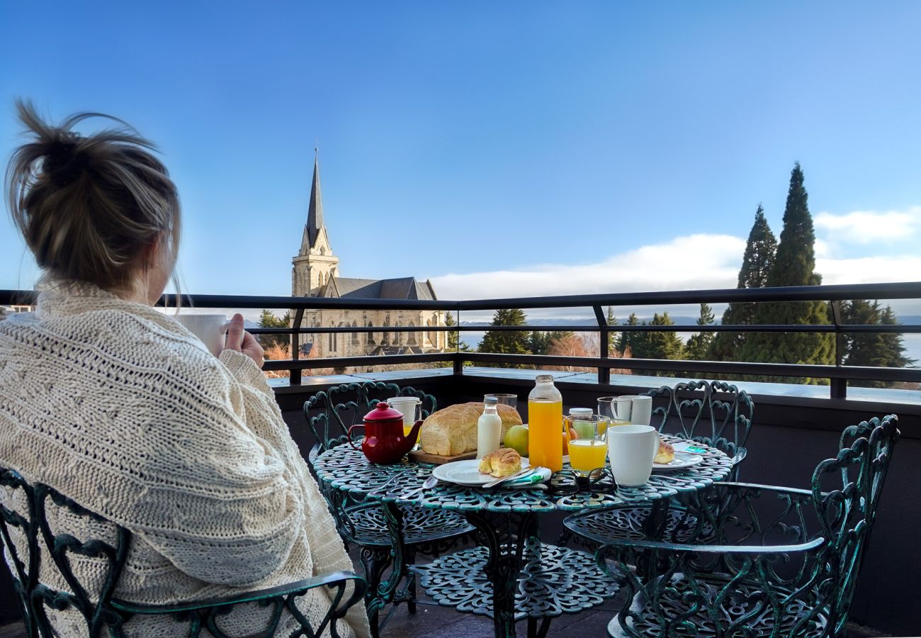 Apartamento en San Carlos de Bariloche - MUTISIA, departamento con terraza y vista al lago