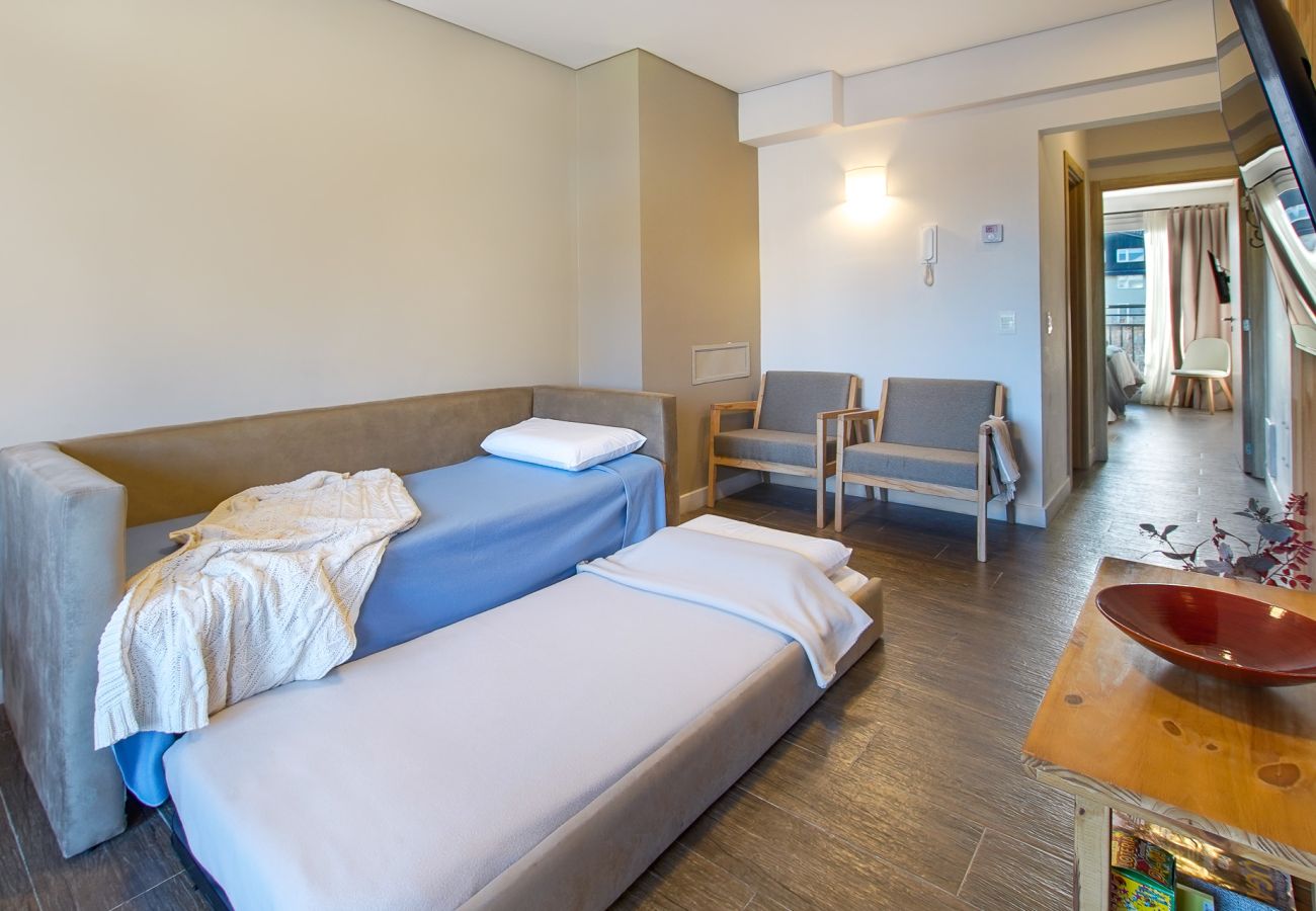 Apartamento en San Carlos de Bariloche - MUTISIA, departamento con terraza y vista al lago