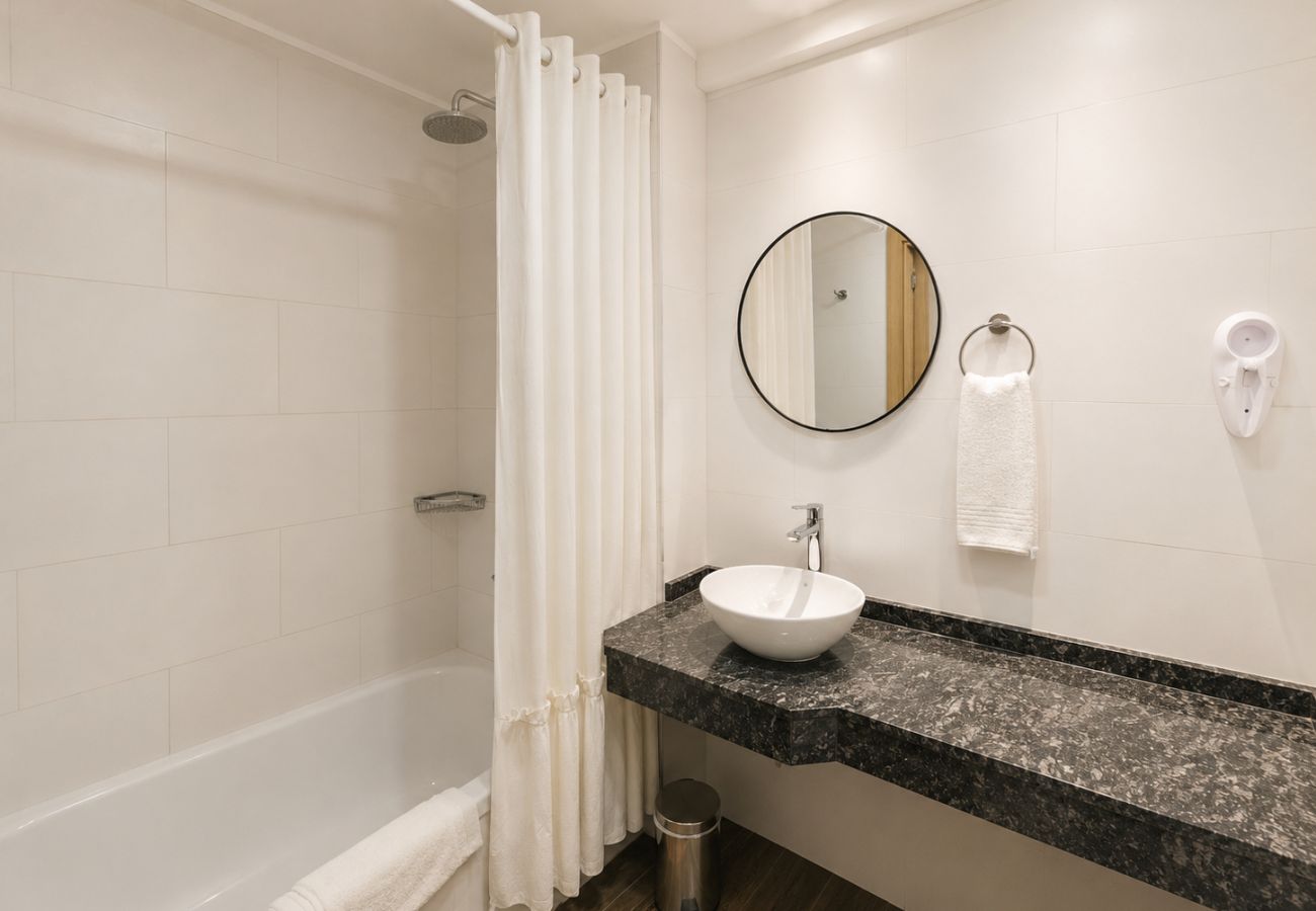 Apartamento en San Carlos de Bariloche - SALVIA en pleno centro con estacionamiento