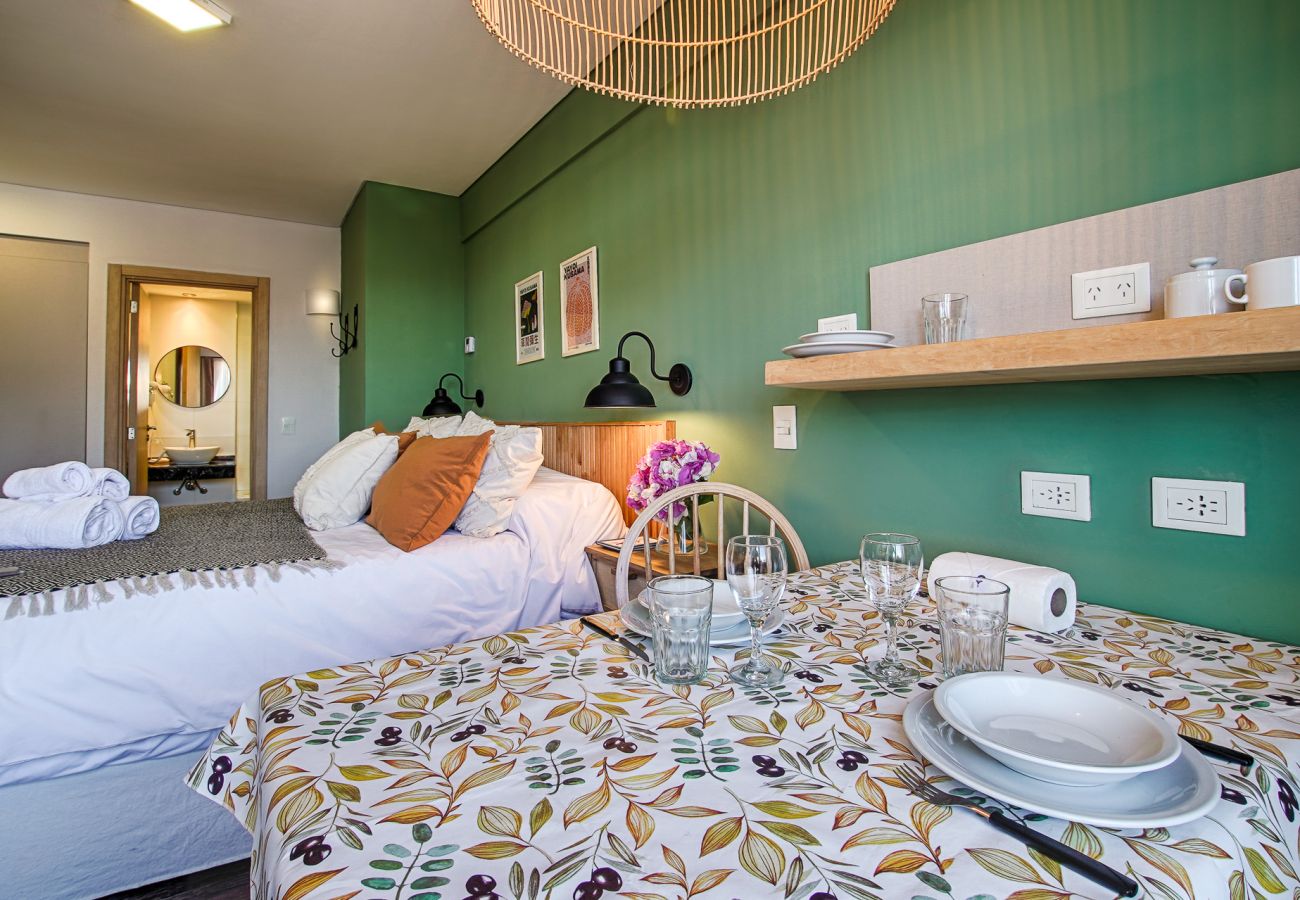 Estudio en San Carlos de Bariloche - LLANTEN departamento con vista al Lago y estaciona