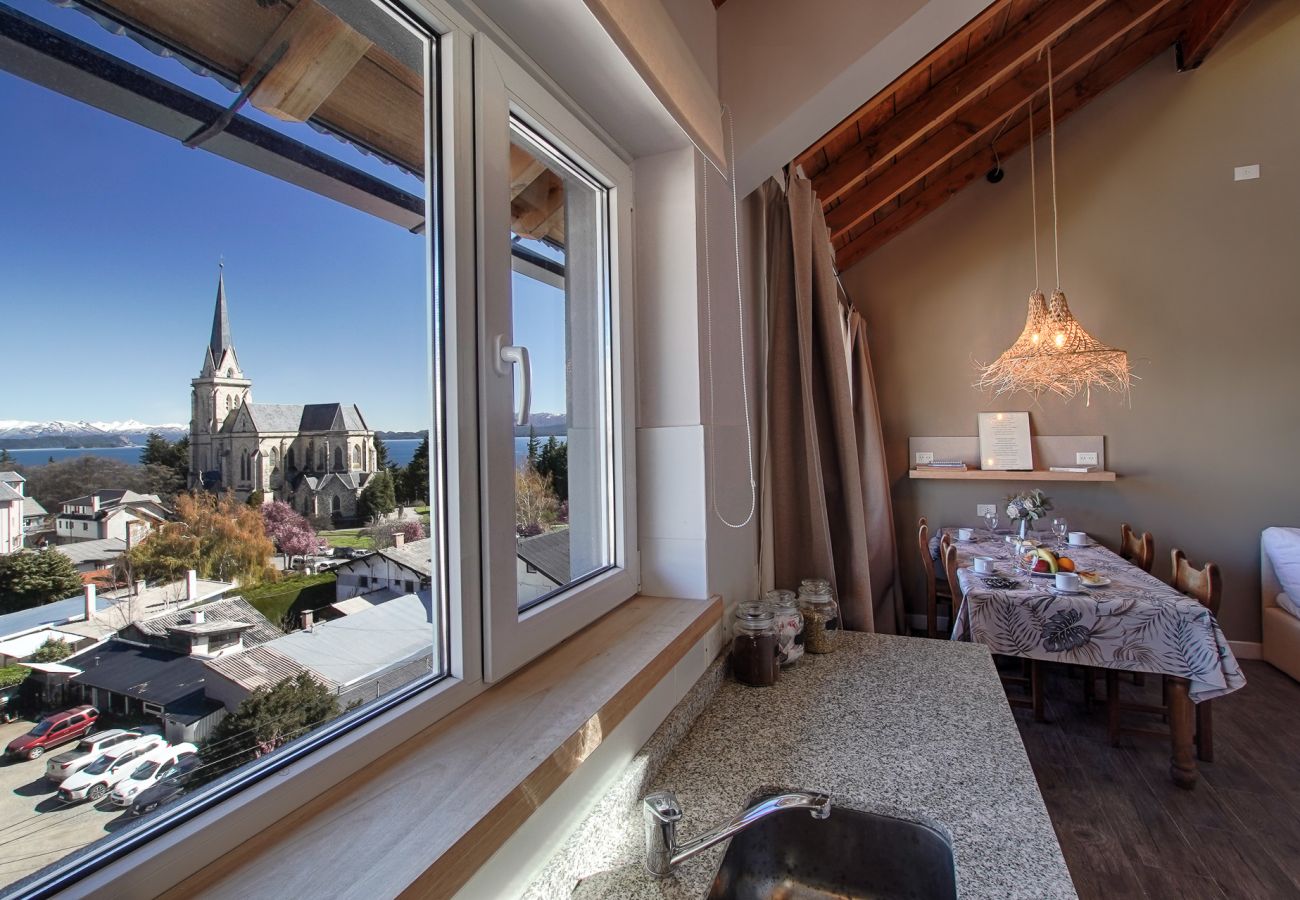 Apartamento en San Carlos de Bariloche - MONTAÑA departamento con vista al lago