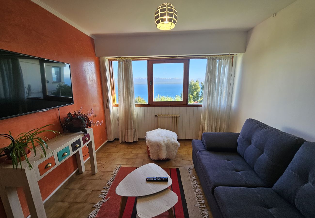 Casa en San Carlos de Bariloche - Naguia con espectacular vista al lago y parrilla
