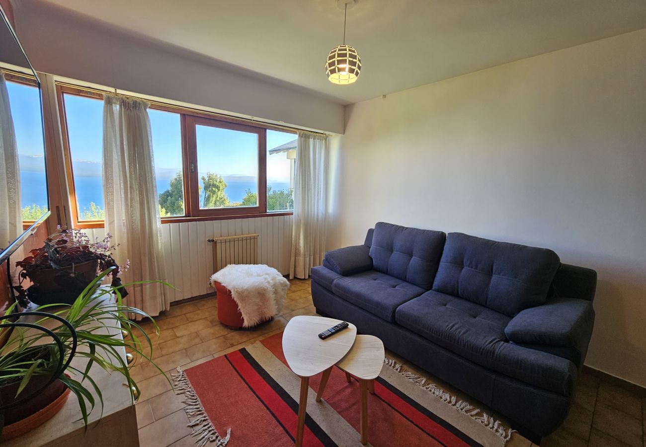 Casa en San Carlos de Bariloche - Naguia con espectacular vista al lago y parrilla
