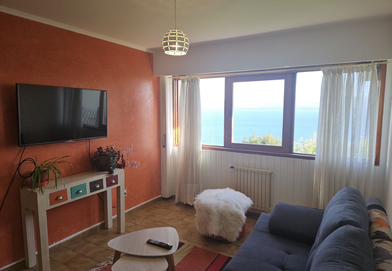 Casa en San Carlos de Bariloche - Naguia con espectacular vista al lago y parrilla
