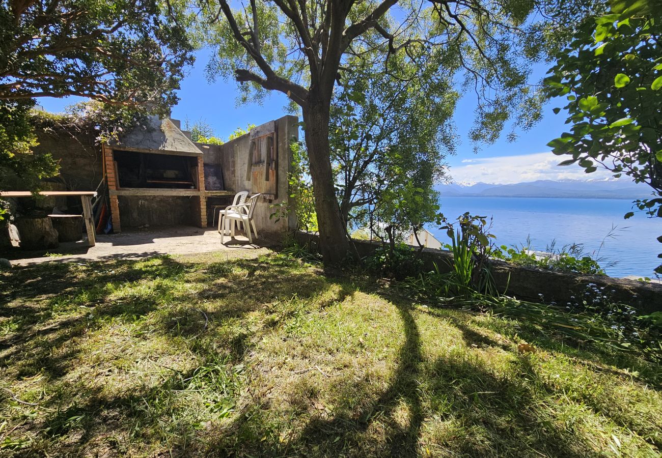 Casa en San Carlos de Bariloche - Naguia con espectacular vista al lago y parrilla