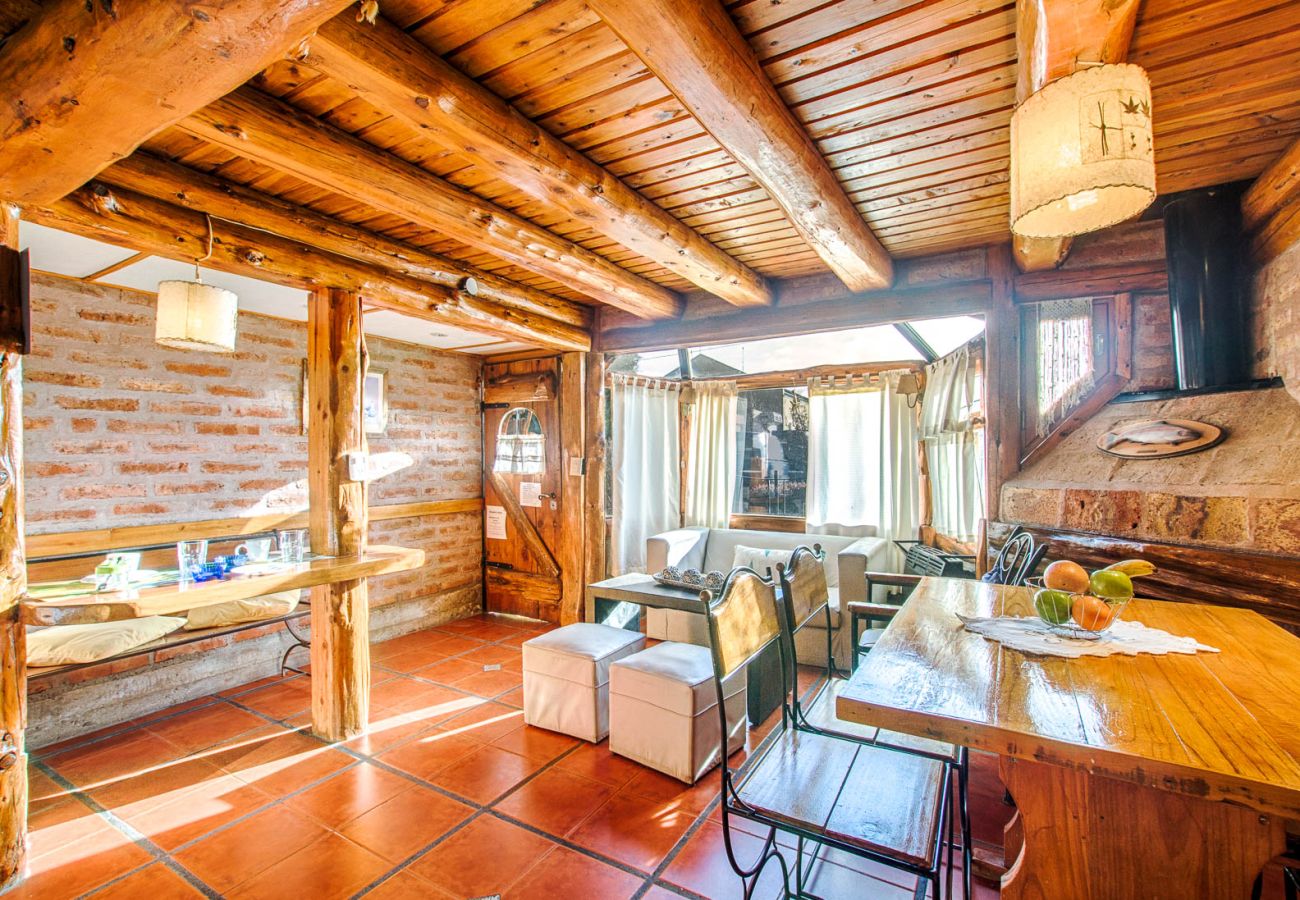 Casa en San Carlos de Bariloche - AYEN QUEN cabaña con vista al lago 2