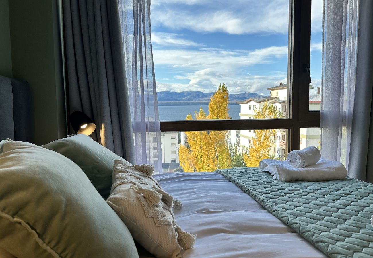 Estudio en San Carlos de Bariloche - GRINLY con vista al lago y estacionamiento