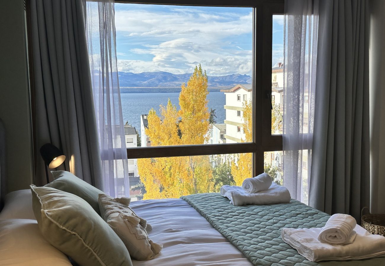 Estudio en San Carlos de Bariloche - GRINLY con vista al lago y estacionamiento