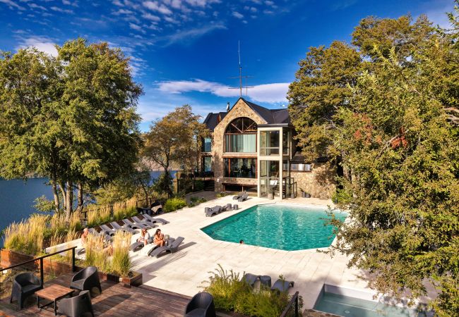 Cabaña en San Martin de los Andes - Paihuen - Apart 1 Dormitorio con vista al Bosque