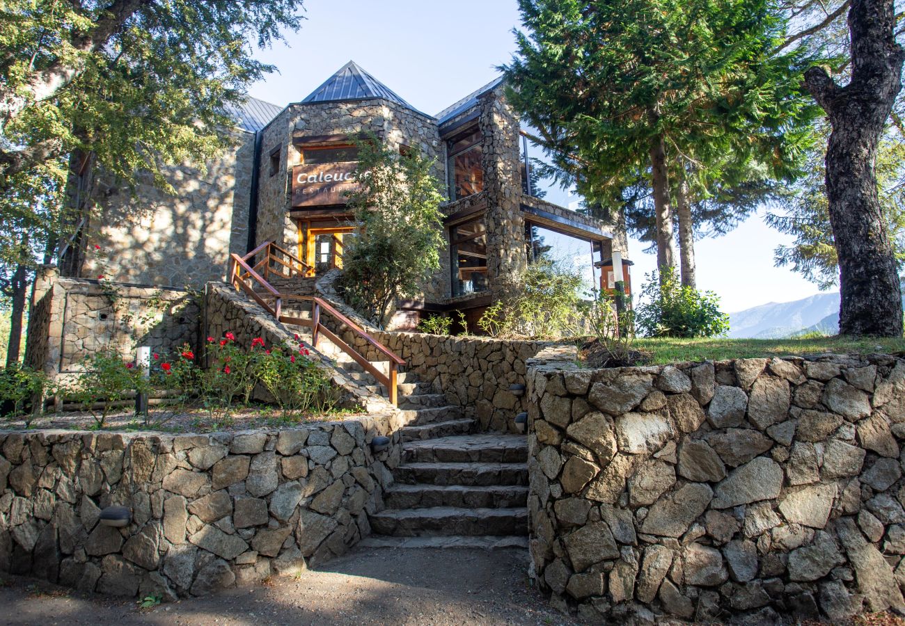 Cabaña en San Martin de los Andes - Paihuen - Apart 1 Dormitorio con vista al Bosque