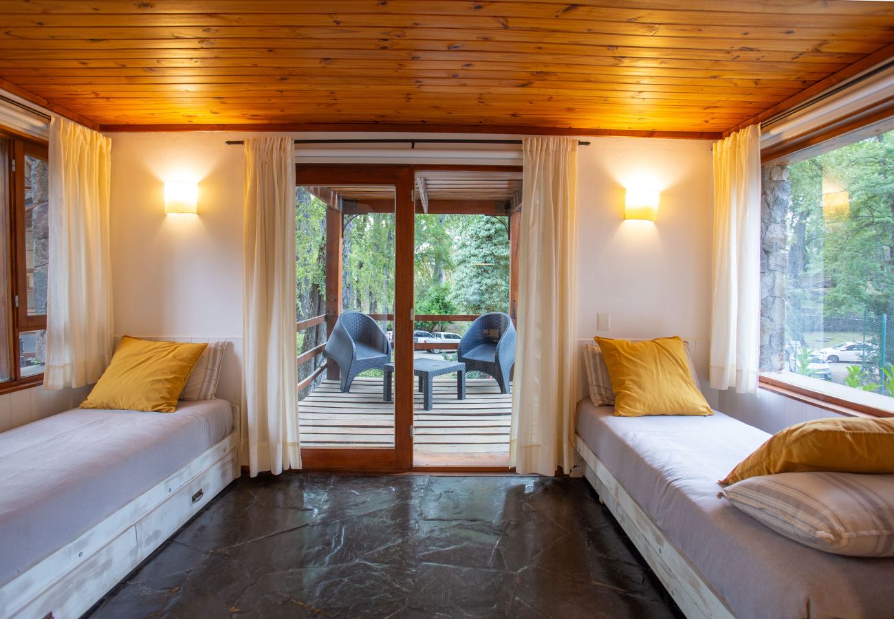 Cabaña en San Martin de los Andes - Paihuen - Apart 1 Dormitorio con vista al Bosque