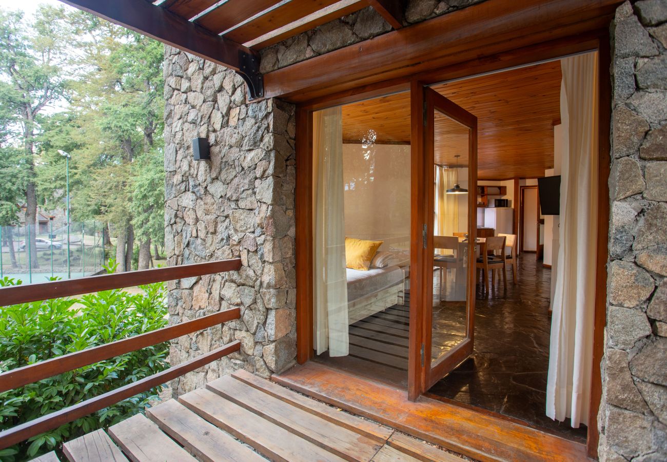 Cabaña en San Martin de los Andes - Paihuen - Apart 1 Dormitorio con vista al Bosque